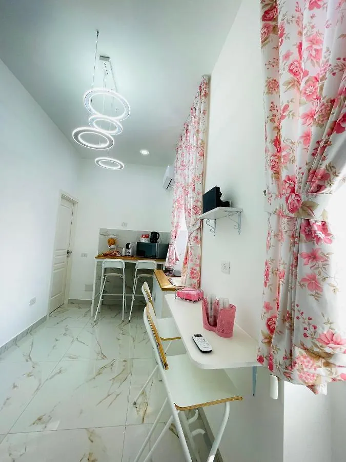 Raffy House Bed & Breakfast Naples Italy